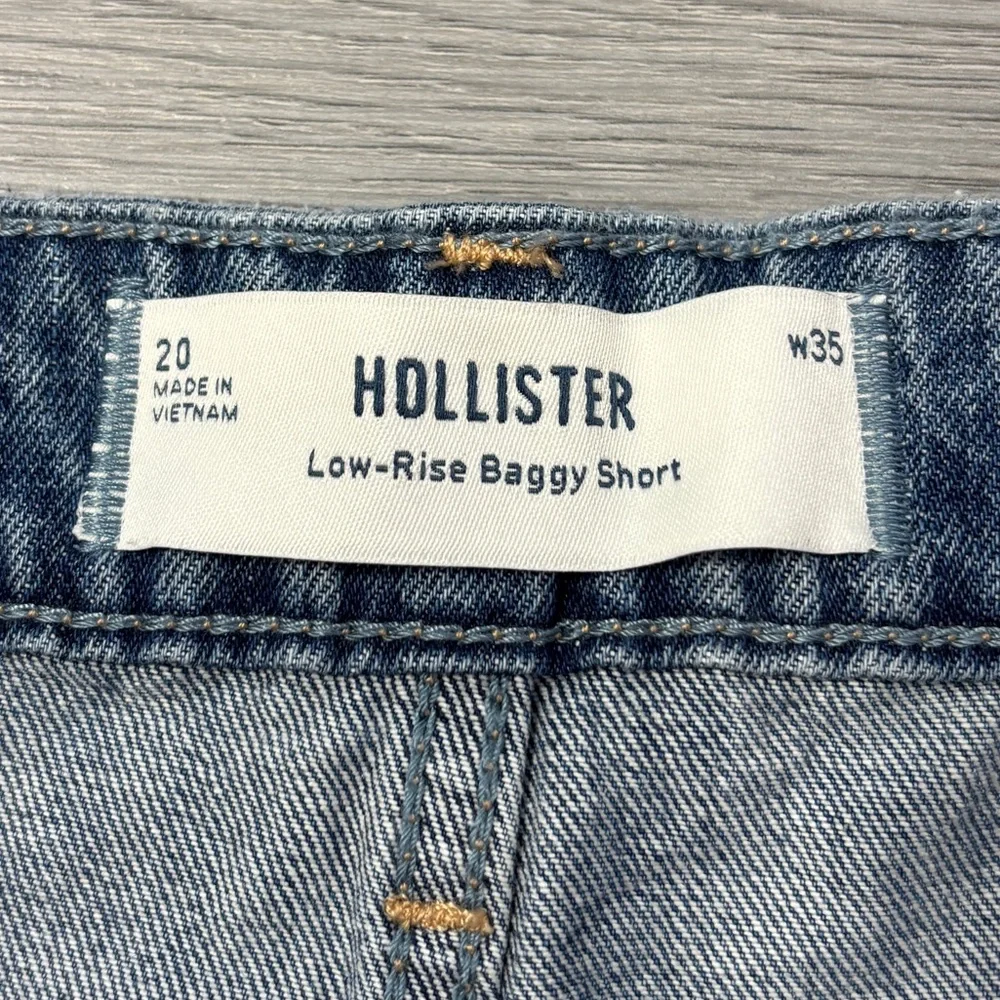 Hollister Low-Rise Baggy Denim Carpenter Jean Shorts - size 20 NWT‎